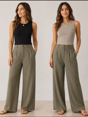 LAYERING SLEEVELESS Bundle - Sage And black XS, Polyester and Spandex BASIC TOPS